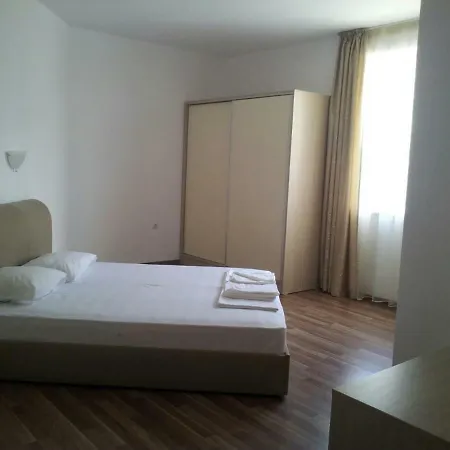 Aria Complex 3*