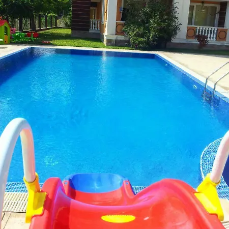 Aria Complex Slantchev Briag